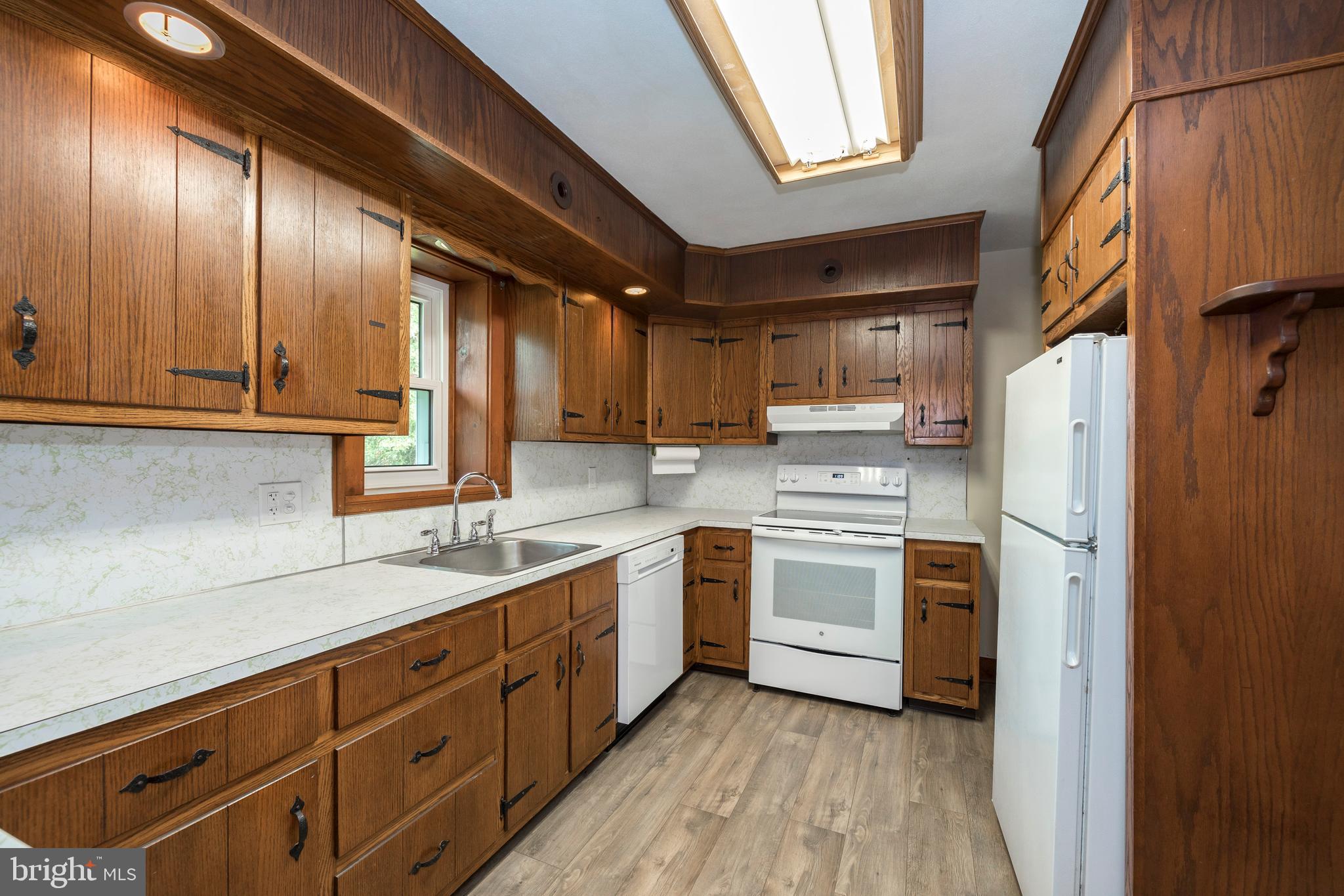 469 Ridge Road Spring City, PA 19475 - Photo 22 of 48 Kitchen