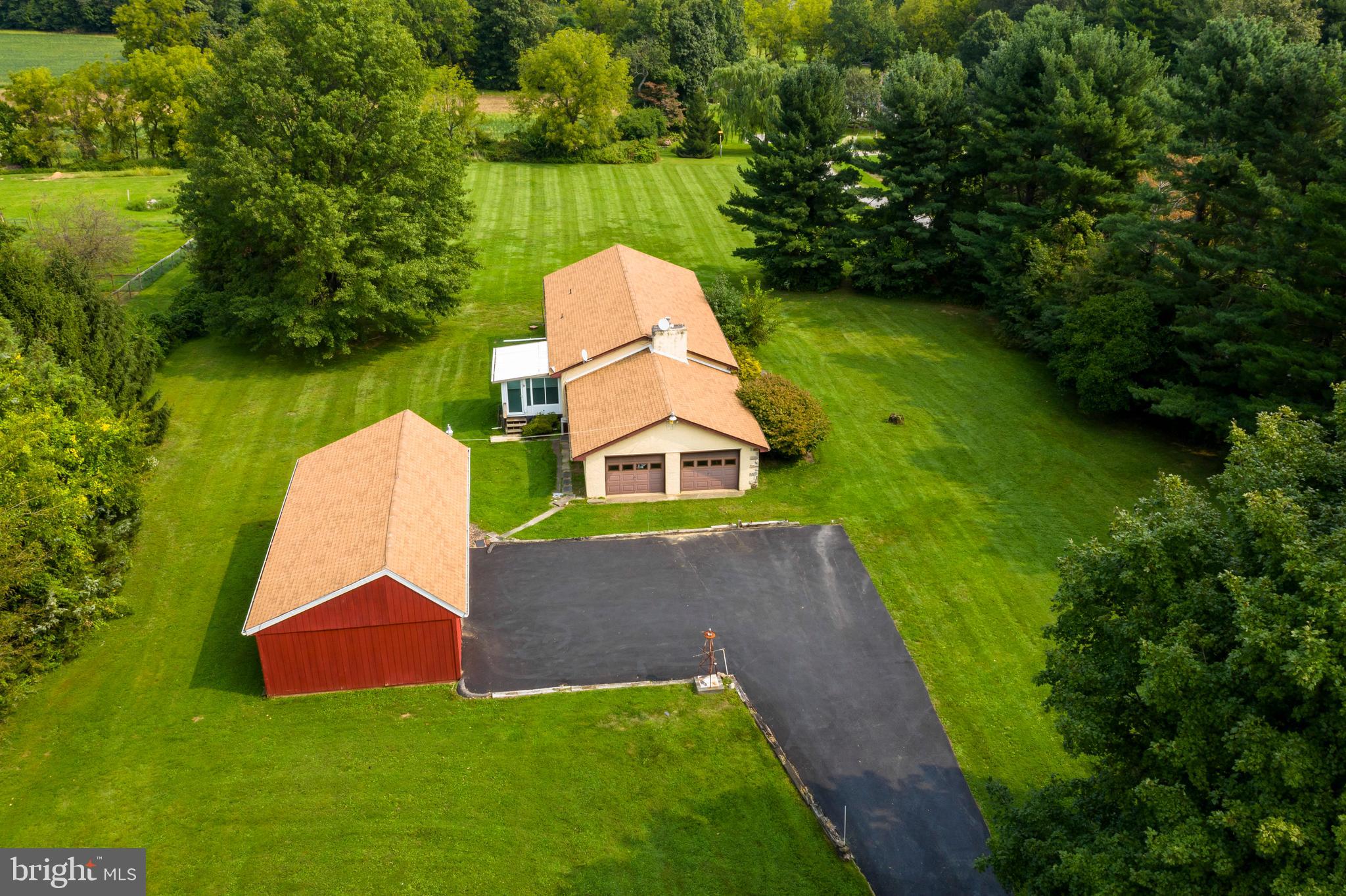 469 Ridge Road Spring City, PA 19475 - Photo 5 of 48