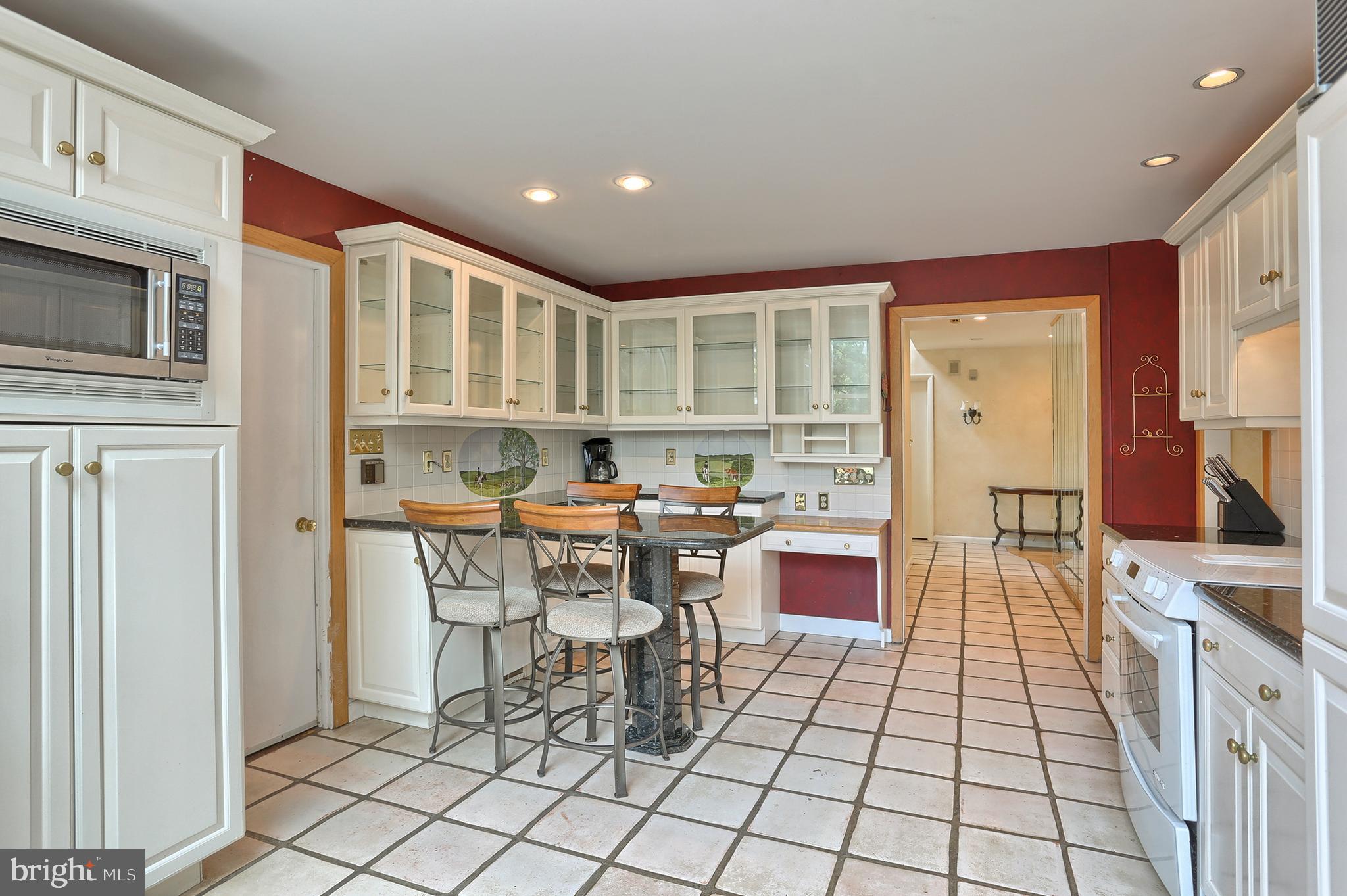 165 Deer Hill Road Reading, PA 19607 - Photo 11 of 76 Gallery Image 11