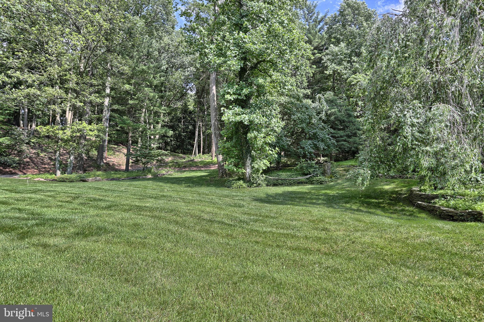 165 Deer Hill Road Reading, PA 19607 - Photo 5 of 76 Gallery Image 5