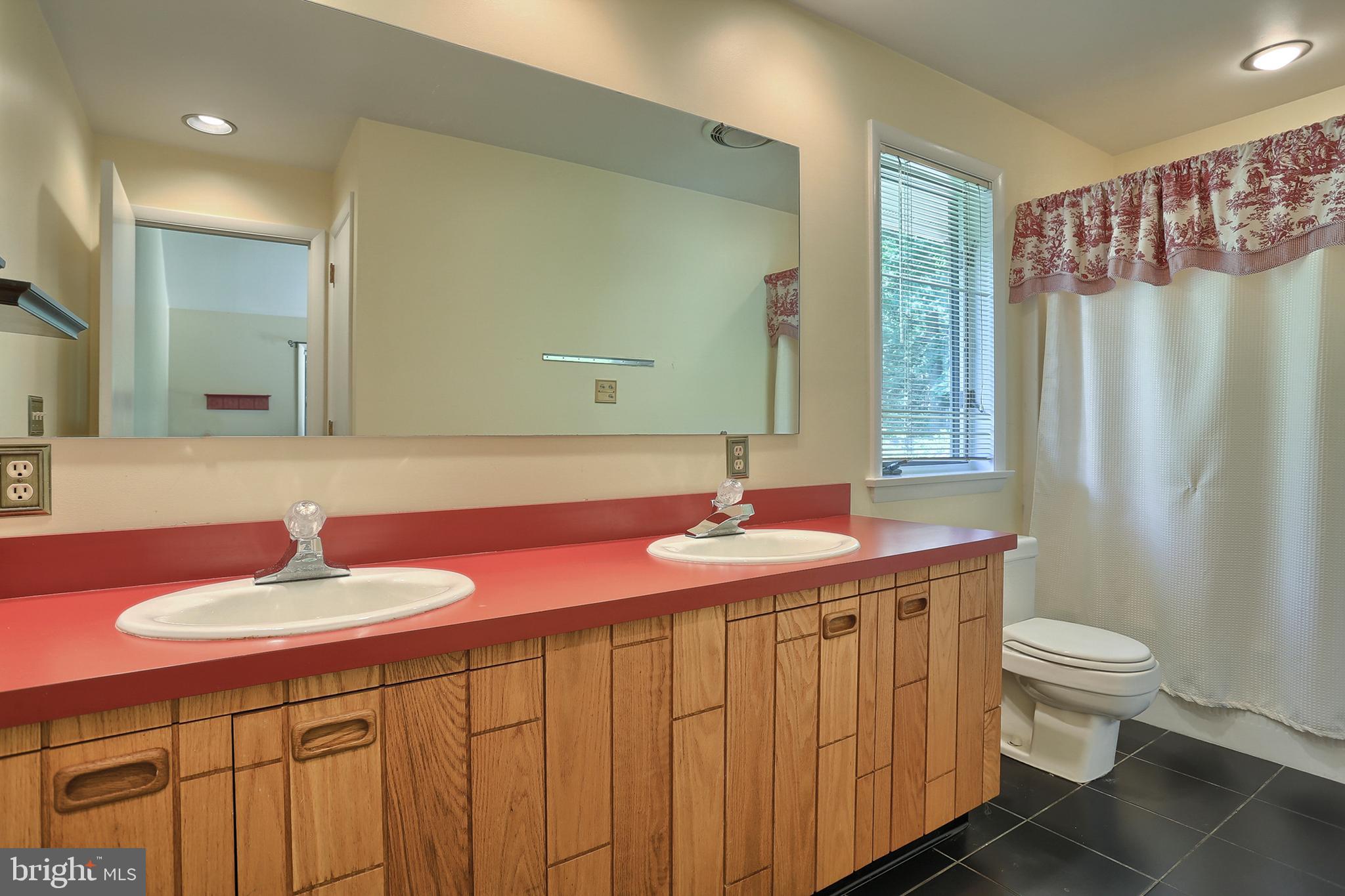 165 Deer Hill Road Reading, PA 19607 - Photo 41 of 76 Gallery Image 41