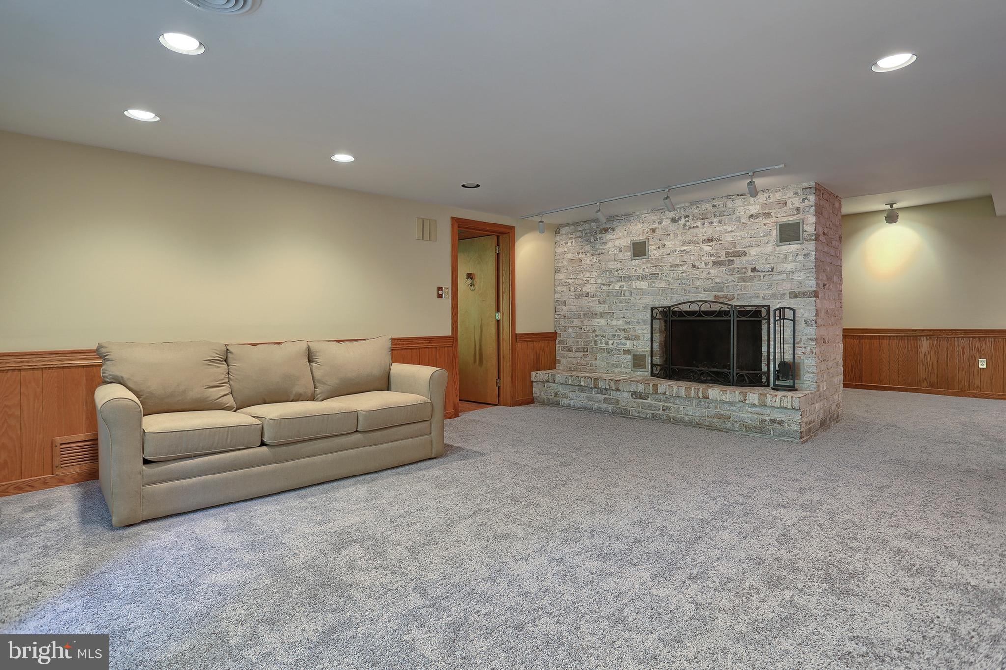 165 Deer Hill Road Reading, PA 19607 - Photo 47 of 76 Gallery Image 47