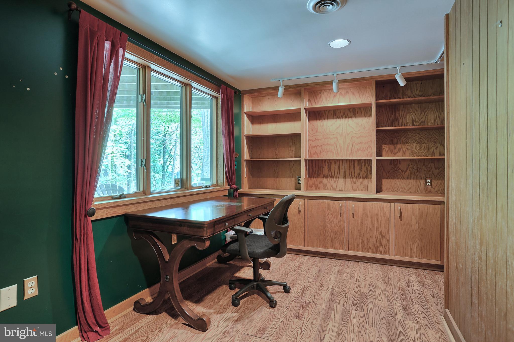 165 Deer Hill Road Reading, PA 19607 - Photo 49 of 76 Gallery Image 49