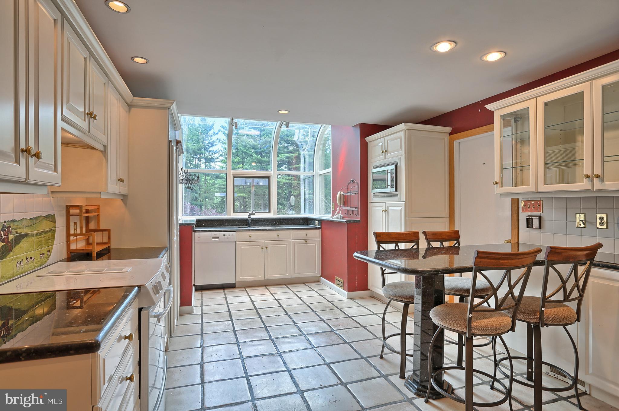 165 Deer Hill Road Reading, PA 19607 - Photo 10 of 76 Gallery Image 10
