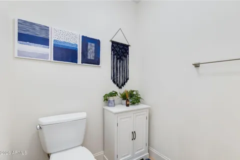 $895,000 | 8 Biltmore Estate, Unit 114, Phoenix, AZ 85016