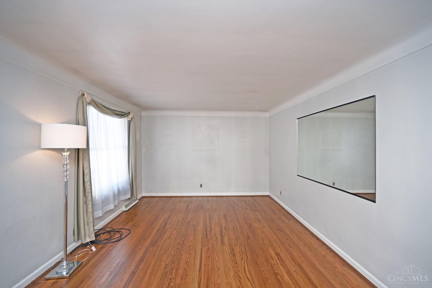 2823 8 Mile Road Cincinnati, OH 45244 - Photo 5 of 38