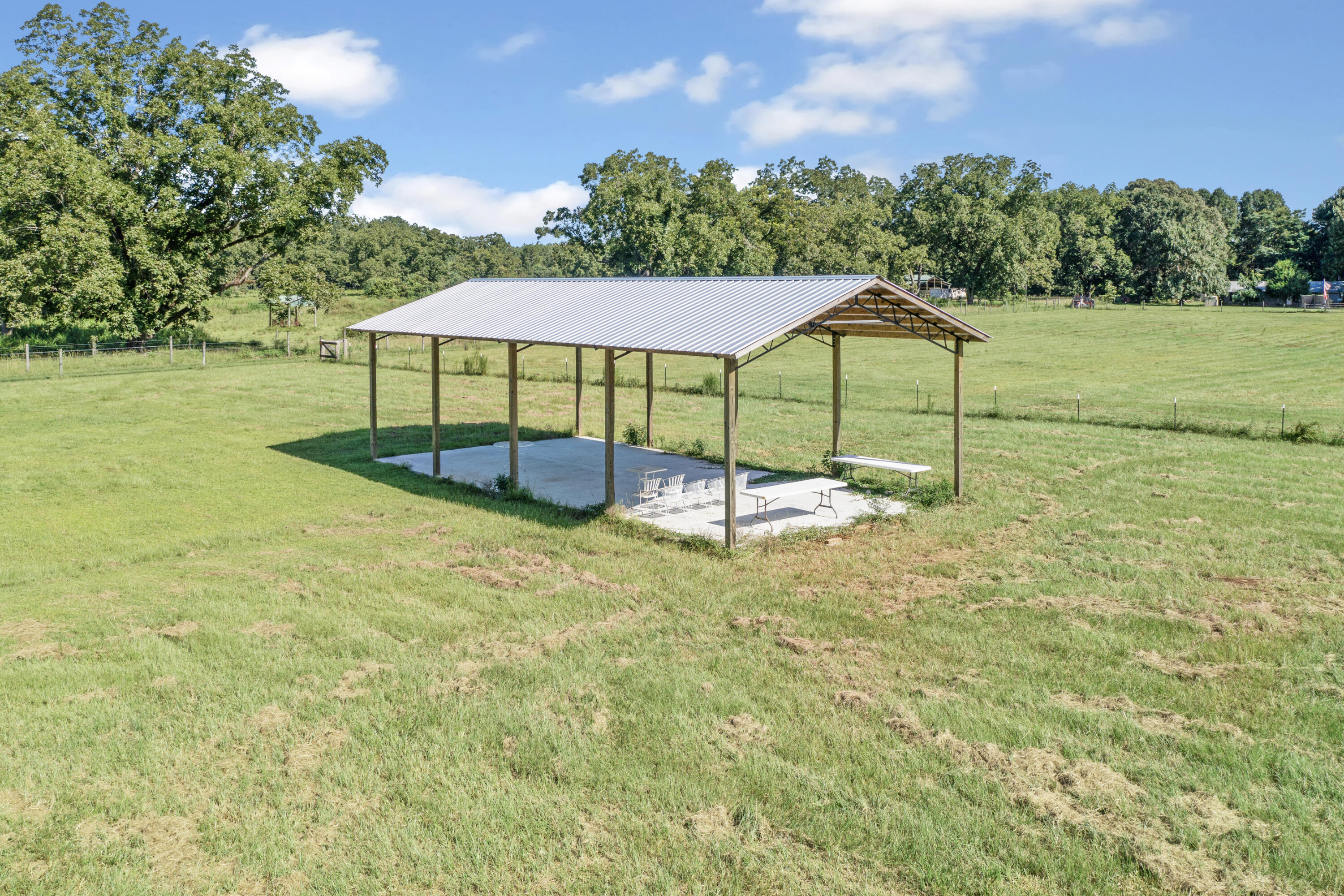 190 Peaden Bridge Road Baker, FL 32531 - Photo 63 of 73 a garden with trees in the background