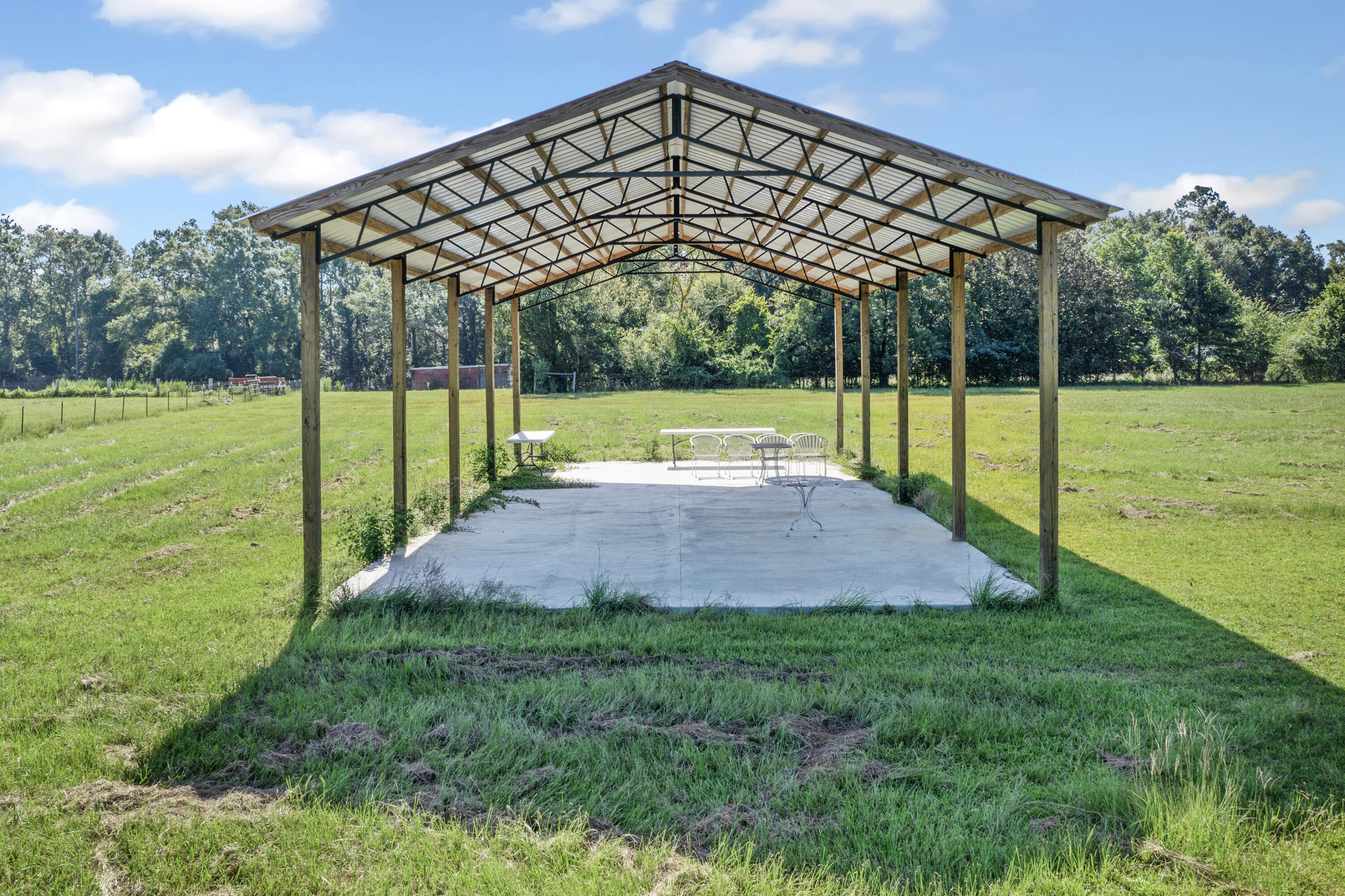 190 Peaden Bridge Road Baker, FL 32531 - Photo 64 of 73 a view of a big yard with a large garden