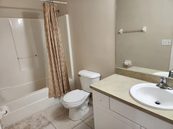 $2,250 | 2023 Northwest 3rd Terrace, Cape Coral, FL 33993