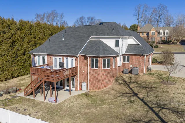 $725,000 | 1136 Jefferson Drive West, Forest, VA 24551