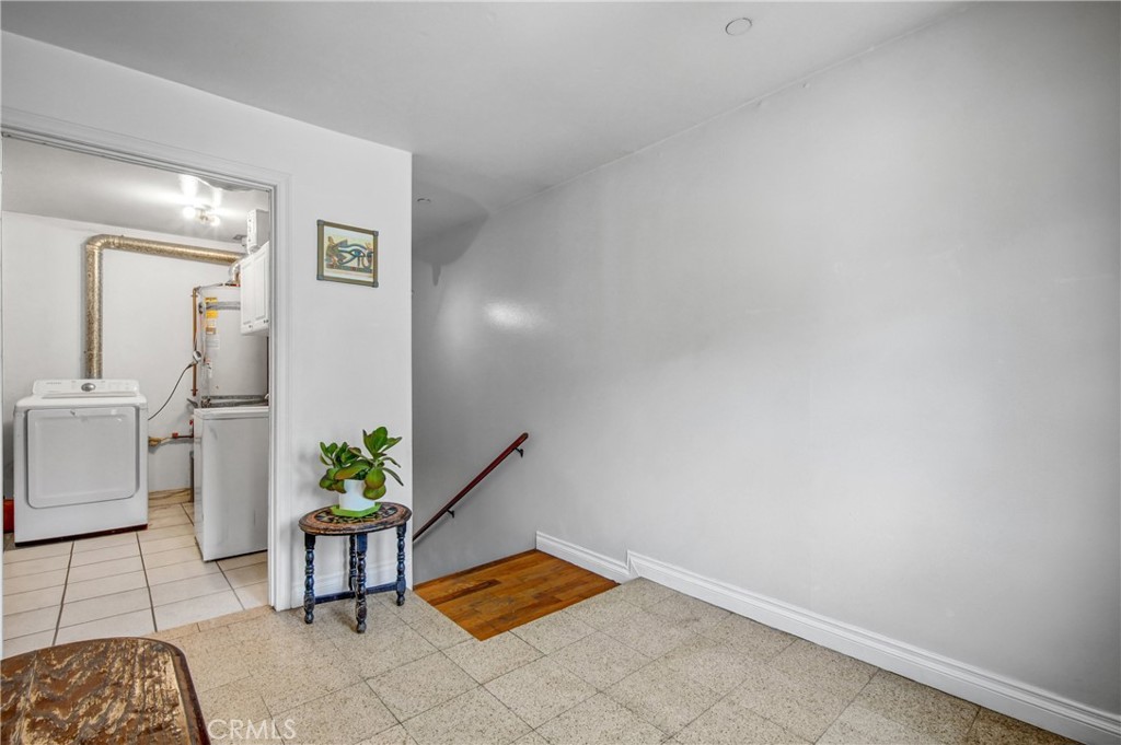 3975 Barrett Road Los Angeles, CA 90032 - Photo 4 of 24 Gallery Image 4