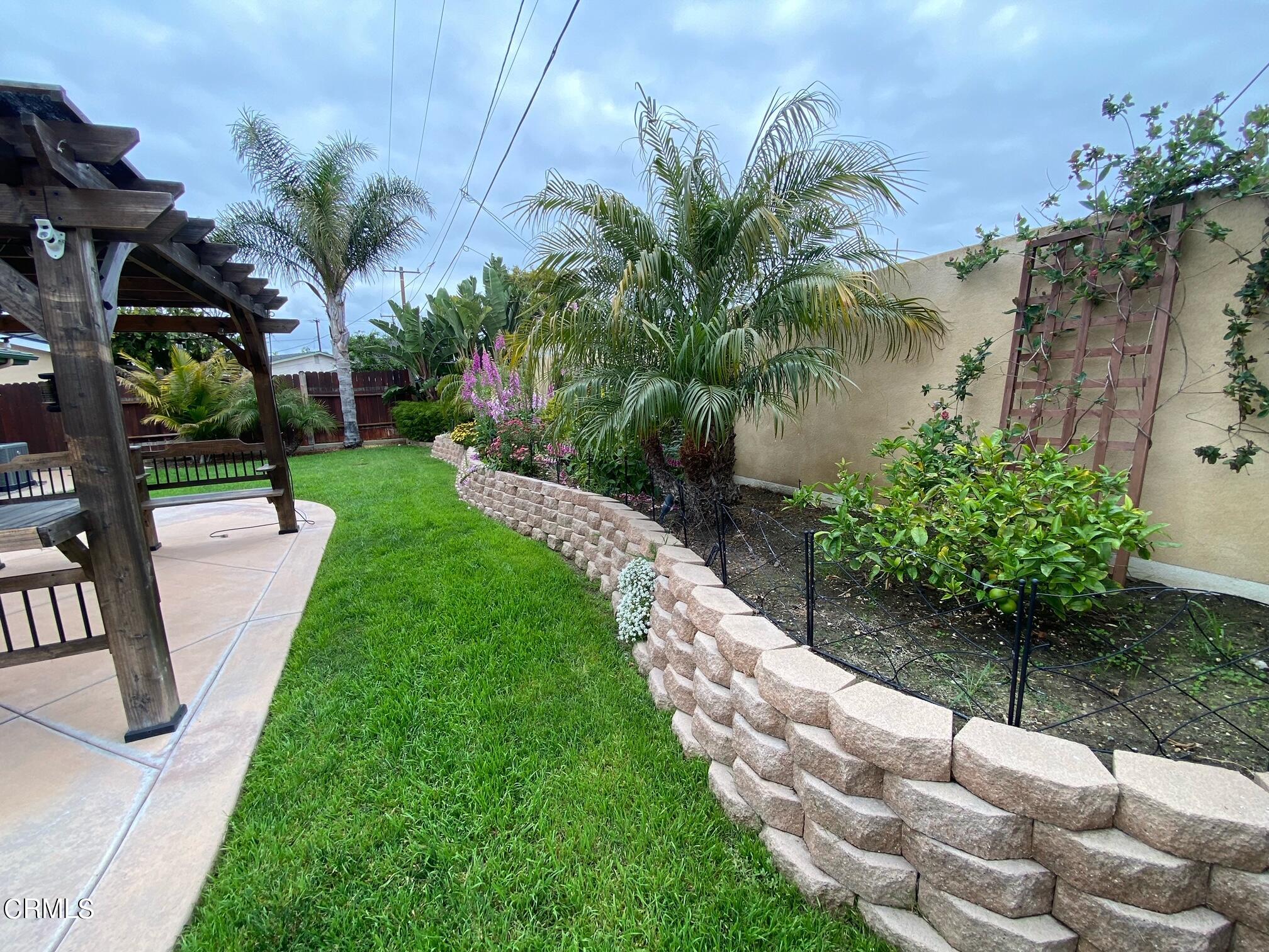 2046 Koala Way Ventura, CA 93003 - Photo 25 of 29 a view of an outdoor space