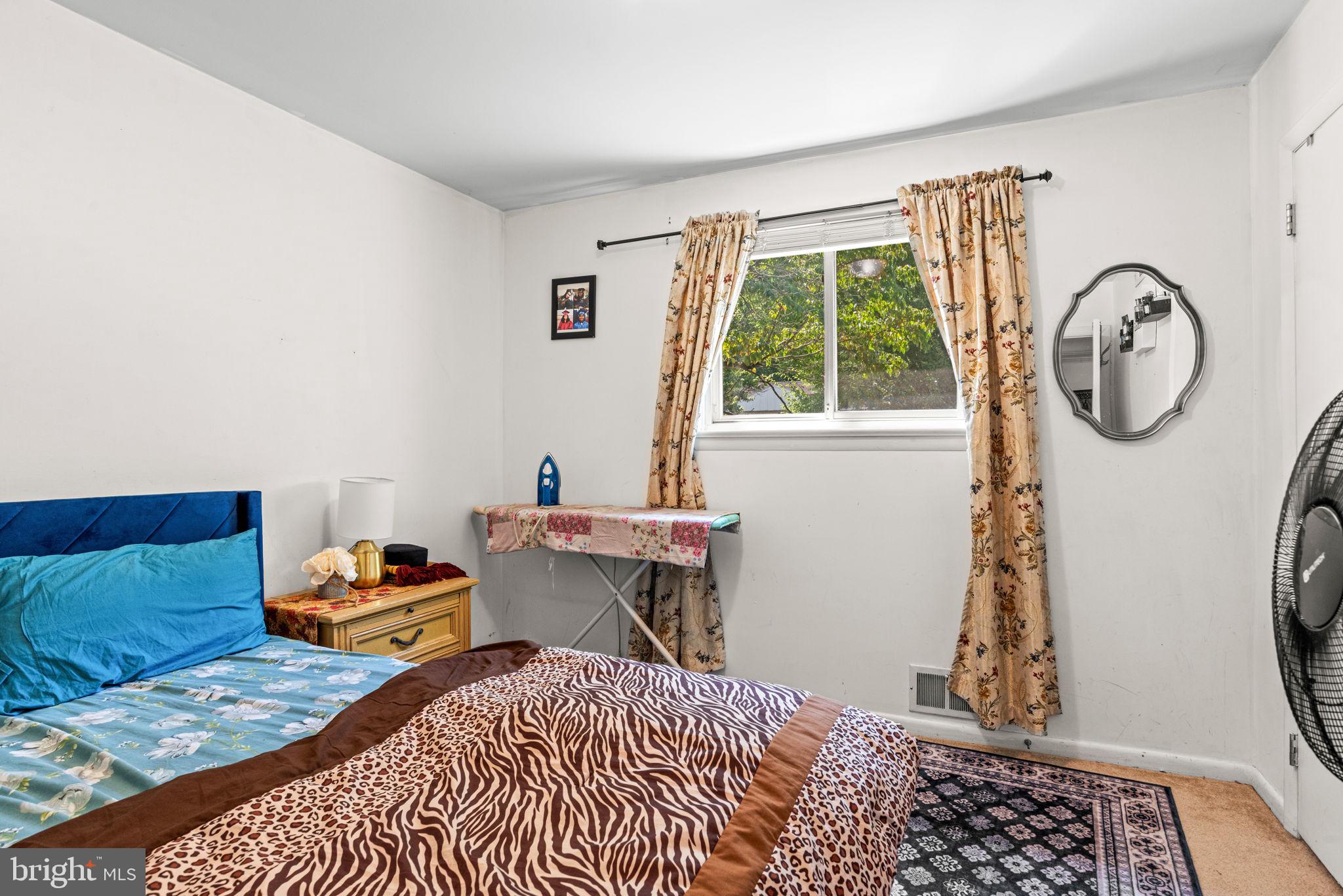 3404 Ridgeway Road Harrisburg, PA 17109 - Photo 22 of 29 a bedroom with a bed and a window