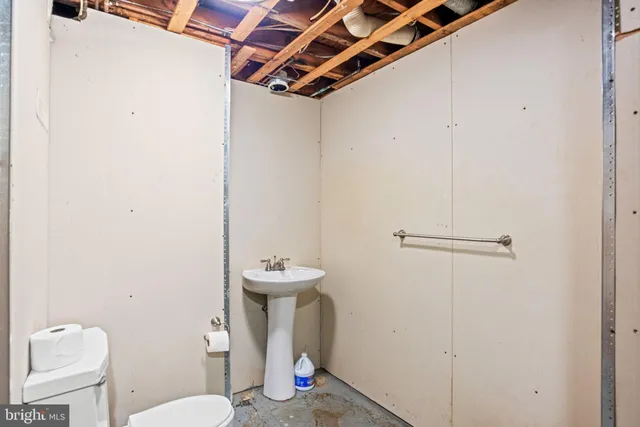 $268,000 | 3404 Ridgeway Road, Harrisburg, PA 17109