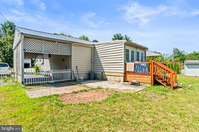 $268,000 | 3404 Ridgeway Road, Harrisburg, PA 17109