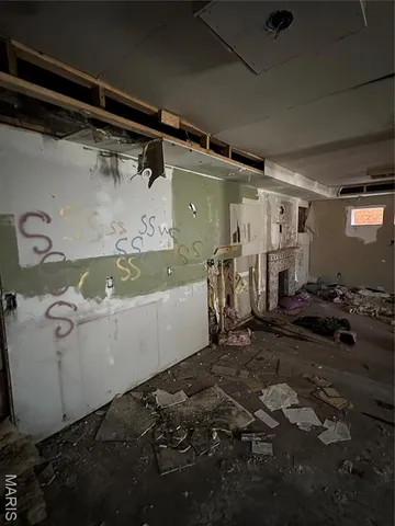 $12,000 | 104 North Maple Street, Christopher, IL 62822