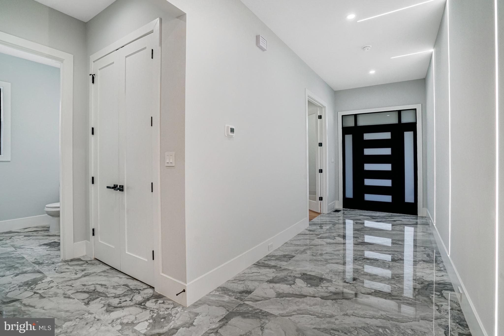 1929 Ware Road Falls Church, VA 22043 - Photo 6 of 81