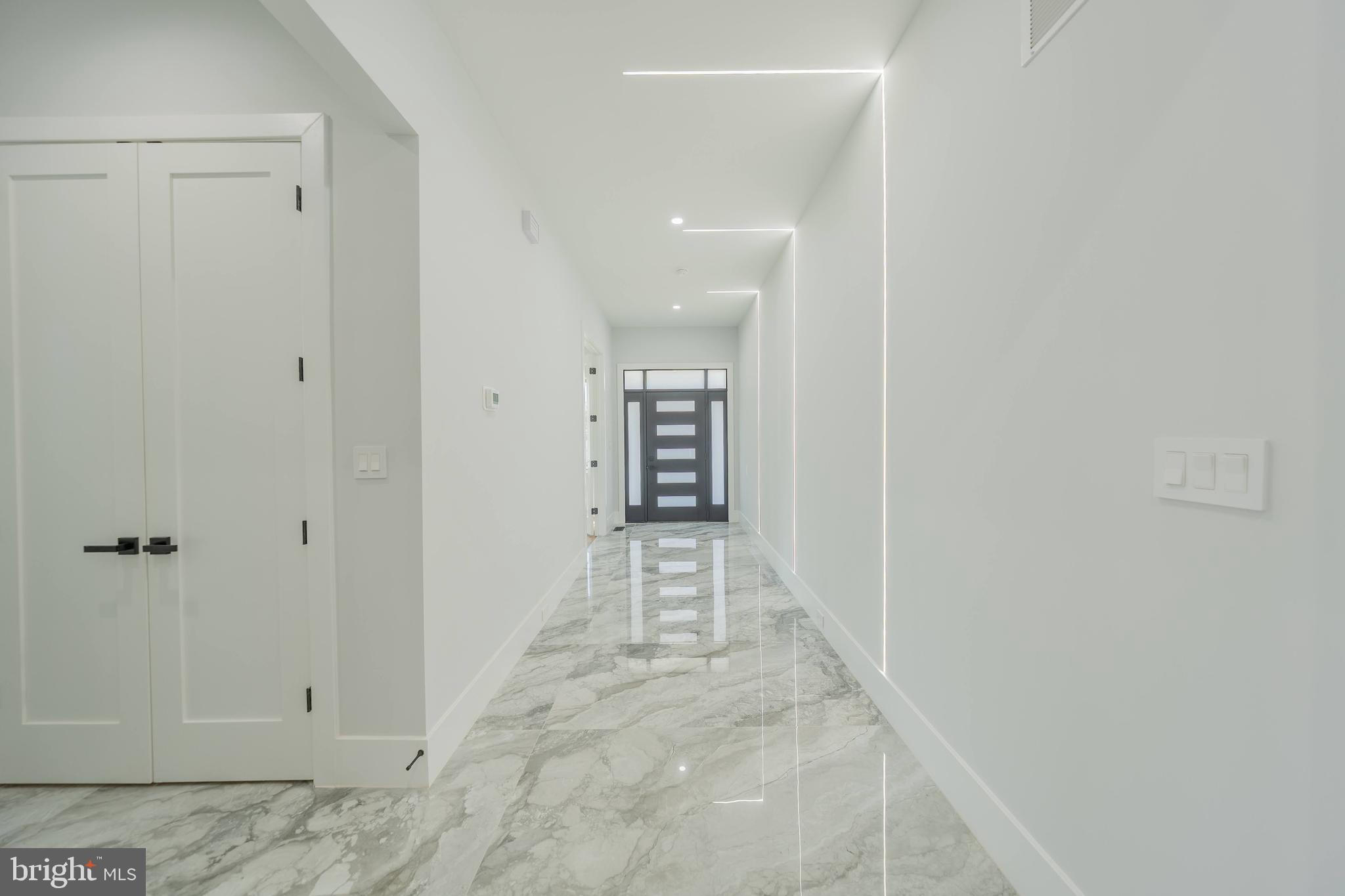 1929 Ware Road Falls Church, VA 22043 - Photo 7 of 81