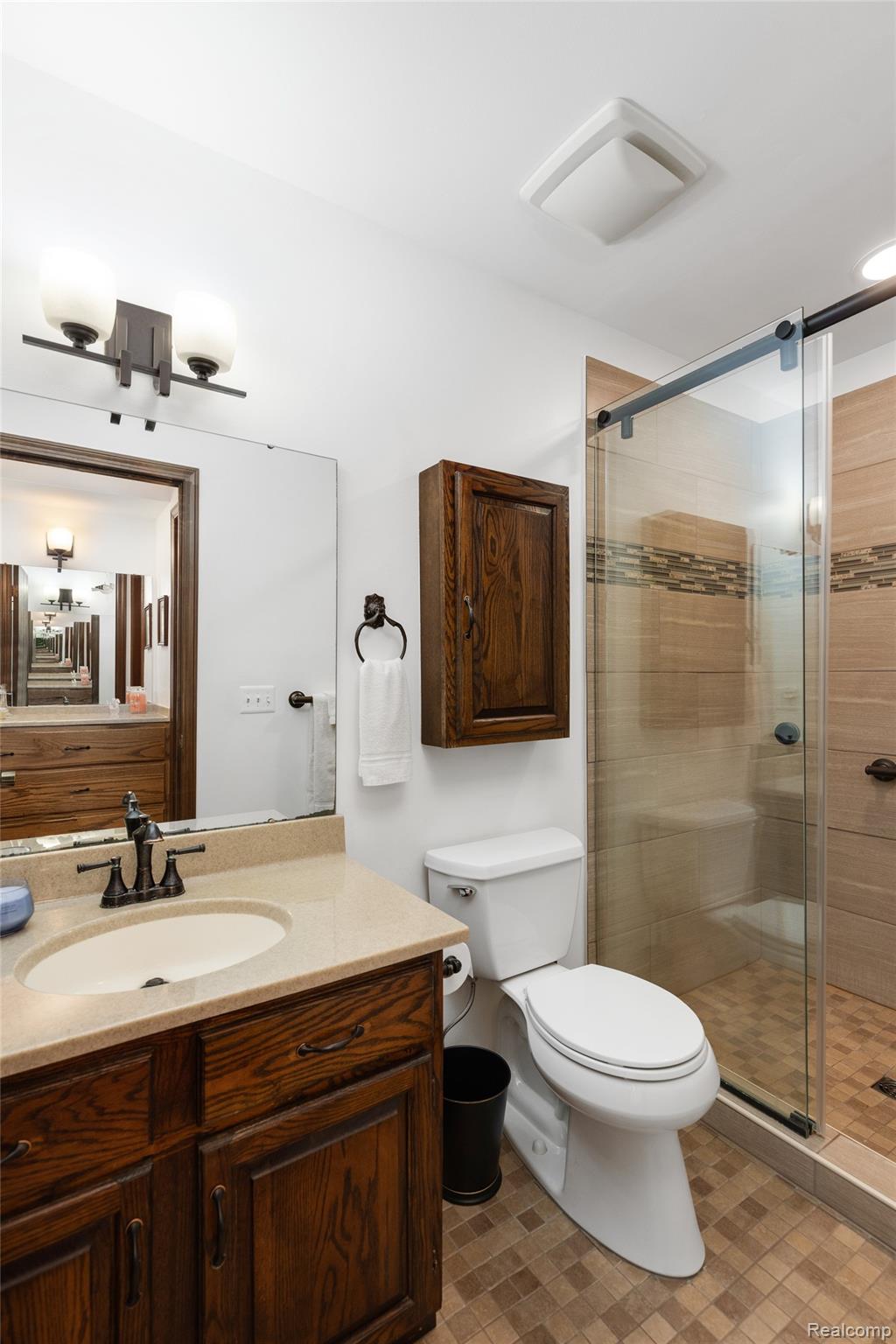 9730 Gibbs Road Clarkston, MI 48348 - Photo 11 of 39 9730 Gibbs Rd 0020.jpg