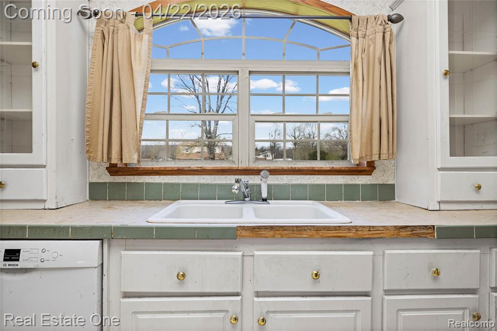 26996 Sumpter Road Belleville, MI 48111 - Photo 14 of 32