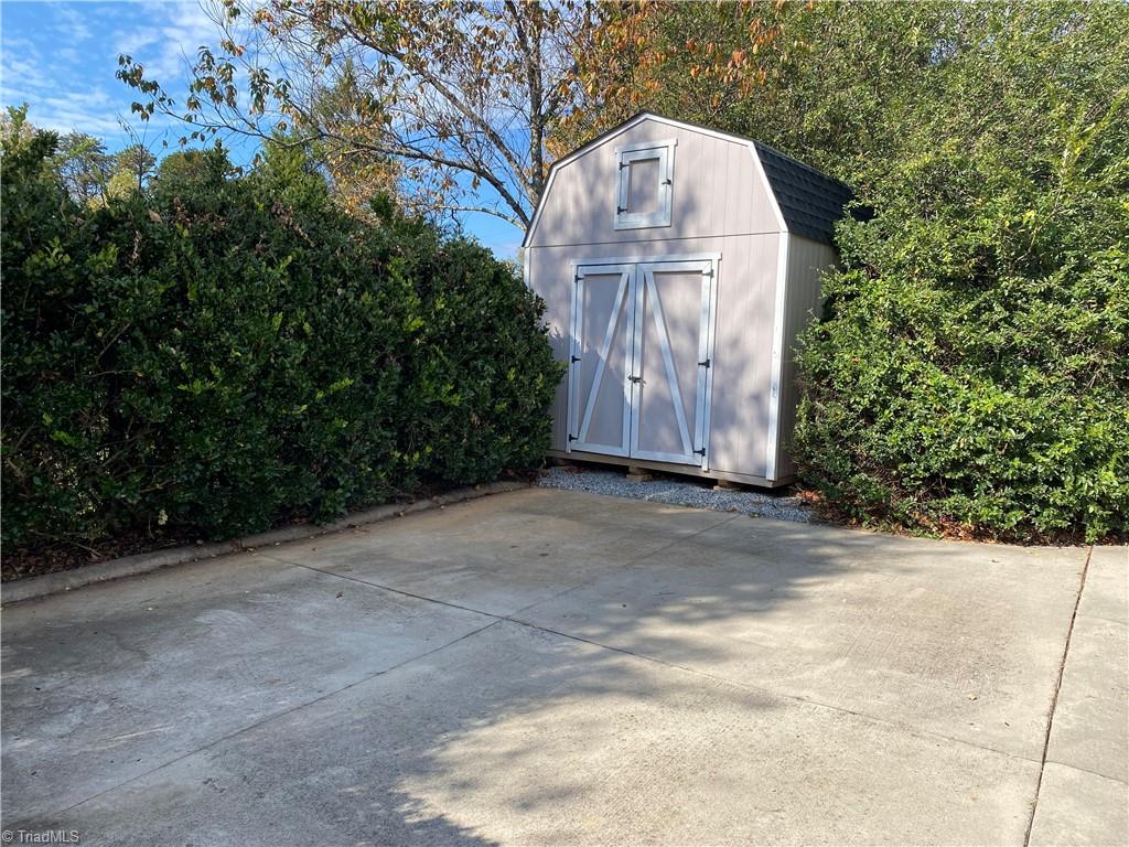 1222-1224 Highway 68 Oak Ridge, NC 27310 - Photo 12 of 49 Great space