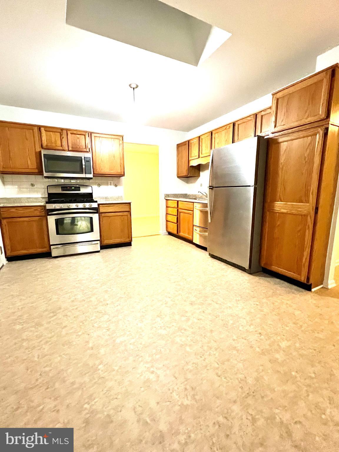 1312 Canyon Road Silver Spring, MD 20904 - Photo 2 of 13 Kitchen