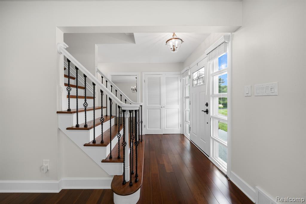 6895 Halyard Road Bloomfield Hills, MI 48301 - Photo 10 of 44