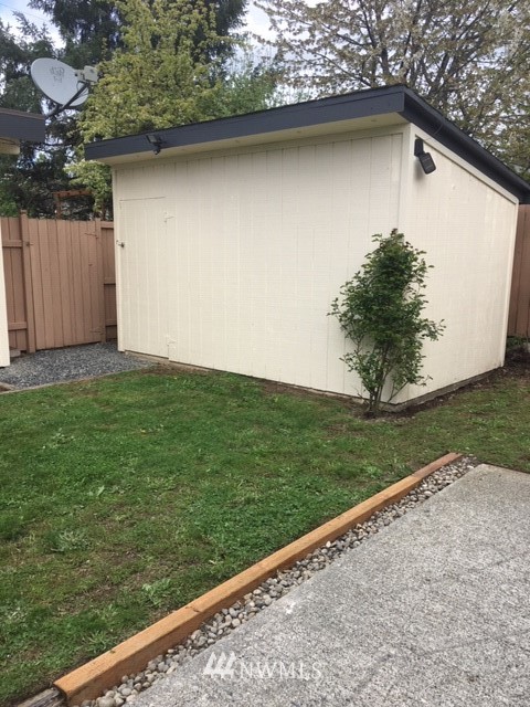 4905 Northeast 9th Street Renton, WA 98059 - Photo 8 of 21