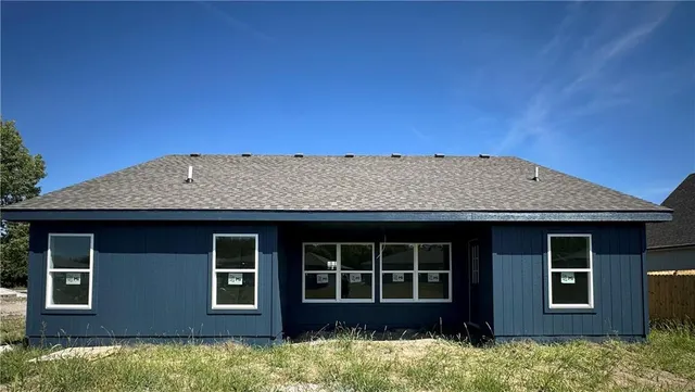 $328,500 | 408 Ash Street, Wellsville, KS 66092