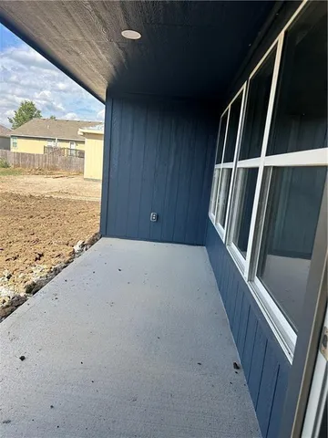 $328,500 | 408 Ash Street, Wellsville, KS 66092