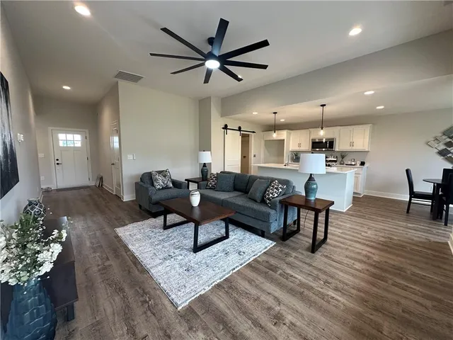 $328,500 | 408 Ash Street, Wellsville, KS 66092