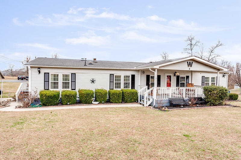 70 Gordon Road Crossville, TN 38555 - Photo 2 of 33 Front View