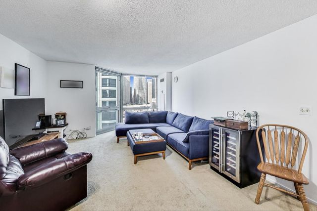 $225,000 | 195 North Harbor Drive, Unit 1107, Chicago, IL 60601