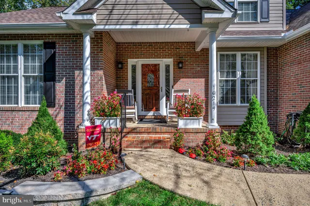 $599,900 | 10219 Colechester Street, Fredericksburg, VA 22408