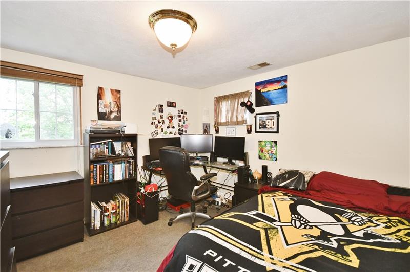 160 Gill Hall Road Clairton, PA 15025 - Photo 10 of 14 Gallery Image 10