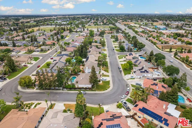 $2,900 | 10711 4 Bears Drive, Bakersfield, CA 93312