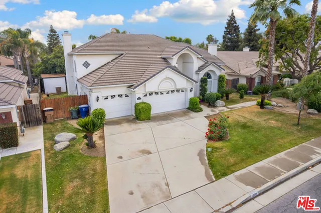 $2,900 | 10711 4 Bears Drive, Bakersfield, CA 93312