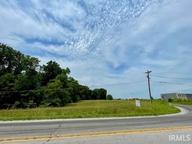 $219,900 | 54 East State Road 54, Bloomfield, IN 47424