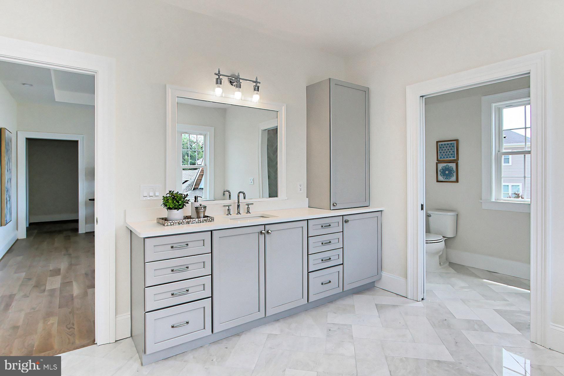 7425 Foundation Way Springfield, VA 22150 - Photo 27 of 46 Primary bath