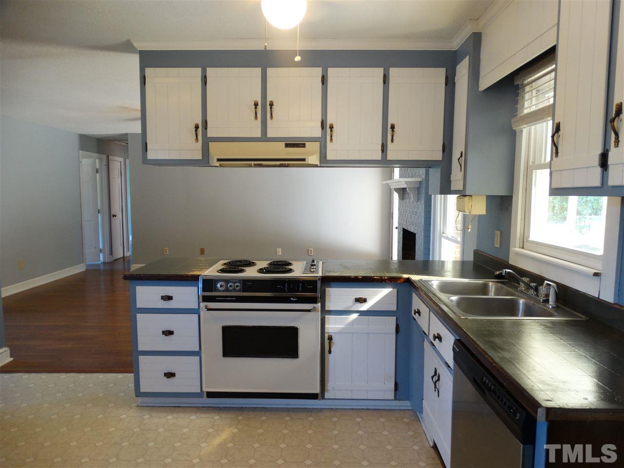 5213 Carrier Way Raleigh, NC 27603 - Photo 9 of 25