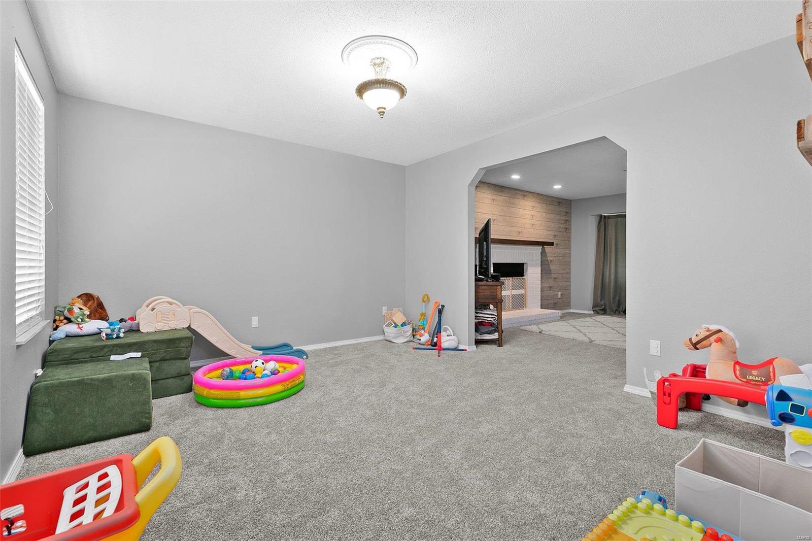 1553 Round Top Ridge O'Fallon, IL 62269 - Photo 3 of 40