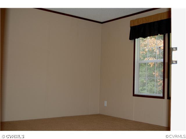 2370 Mosby Road Powhatan, VA 23139 - Photo 17 of 18 Gallery Image 17