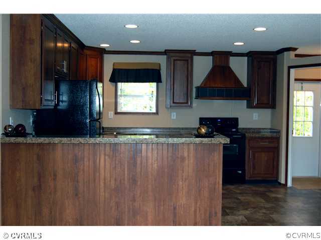 2370 Mosby Road Powhatan, VA 23139 - Photo 3 of 18 Gallery Image 3