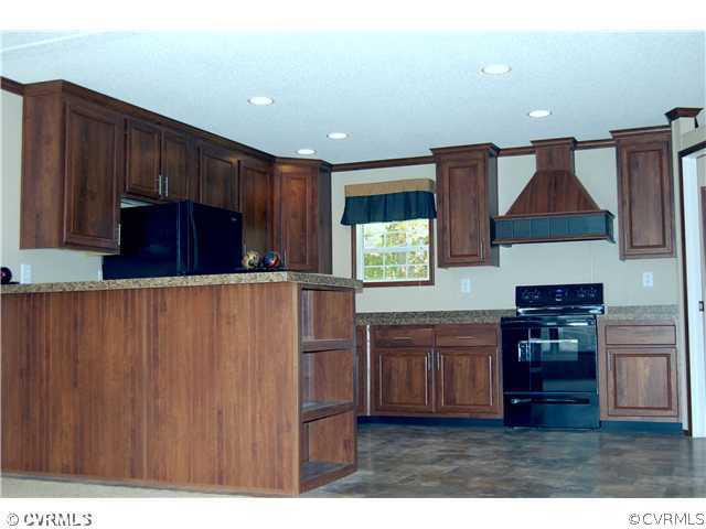 2370 Mosby Road Powhatan, VA 23139 - Photo 4 of 18 Gallery Image 4