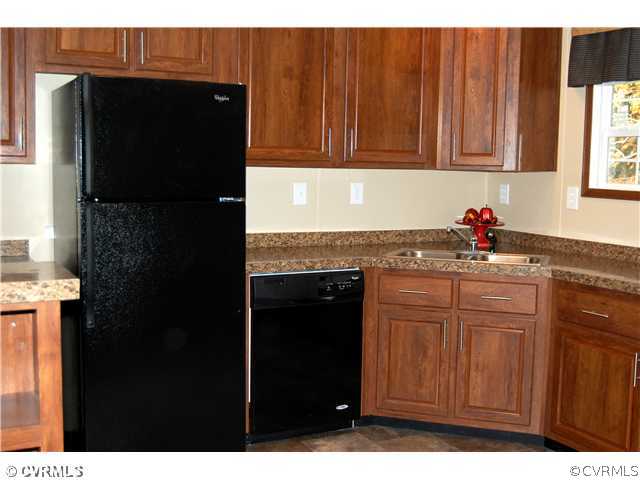 2370 Mosby Road Powhatan, VA 23139 - Photo 6 of 18 Gallery Image 6