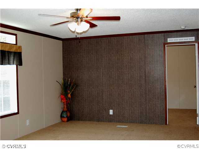 2370 Mosby Road Powhatan, VA 23139 - Photo 10 of 18 Gallery Image 10