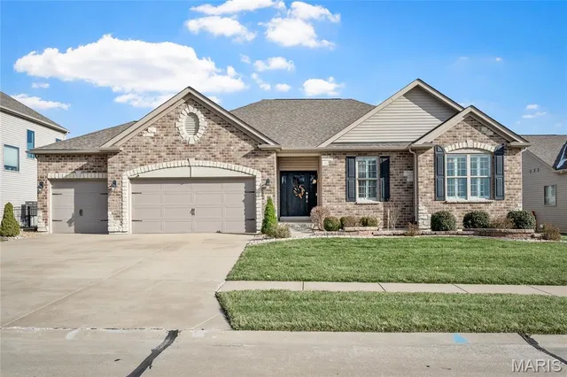 $625,000 | 267 Oakhurst Circle, O'Fallon, MO 63368