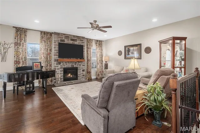 $625,000 | 267 Oakhurst Circle, O'Fallon, MO 63368