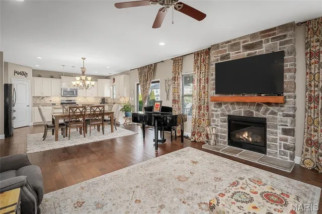 $625,000 | 267 Oakhurst Circle, O'Fallon, MO 63368