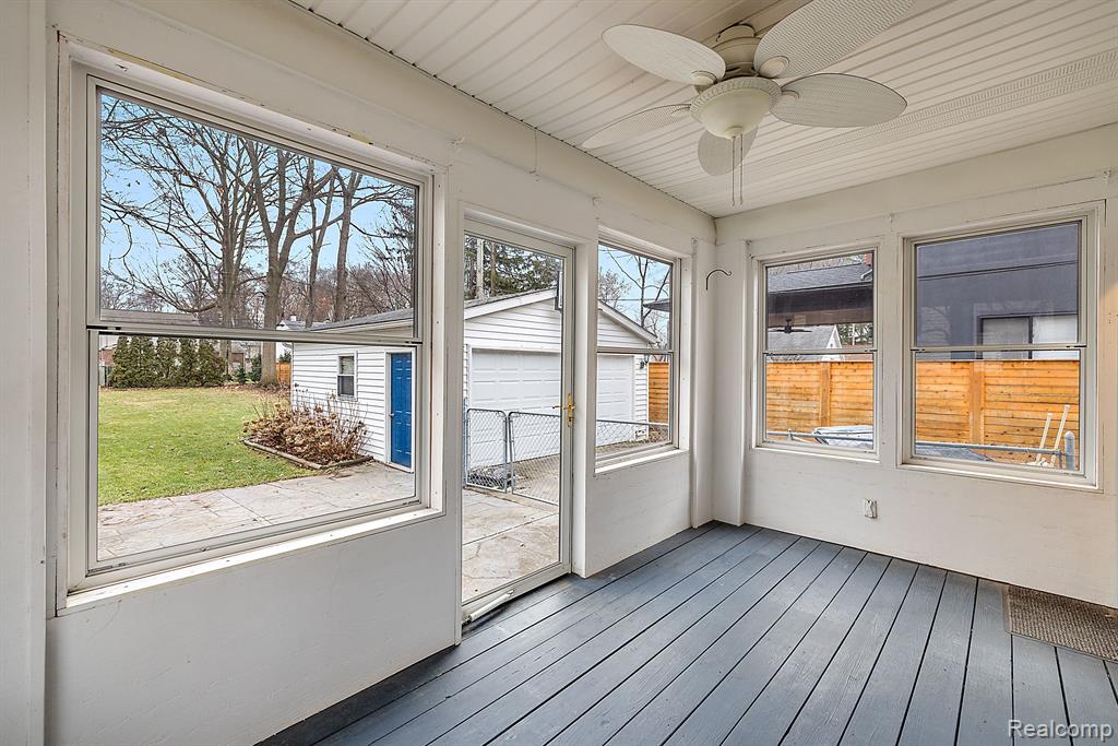 206 Woodside Road Royal Oak, MI 48073 - Photo 18 of 46